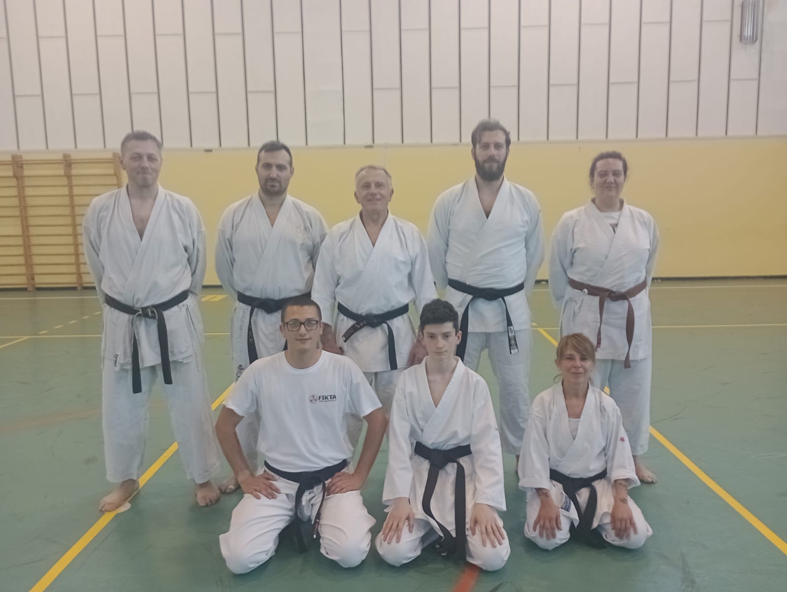 Karateka Isshin-Kai riuniti in palestra